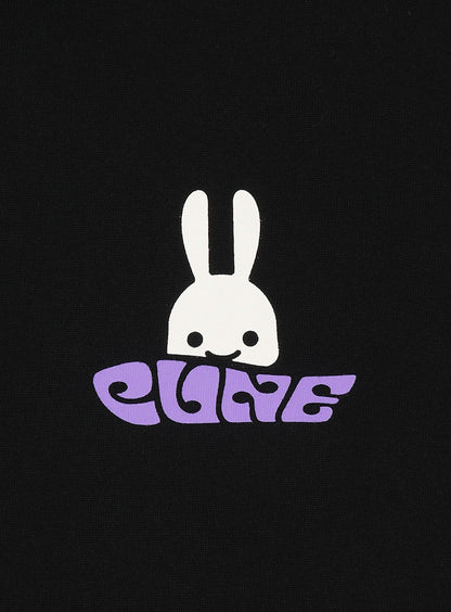 CUNE ZIP PARKA ロゴ
