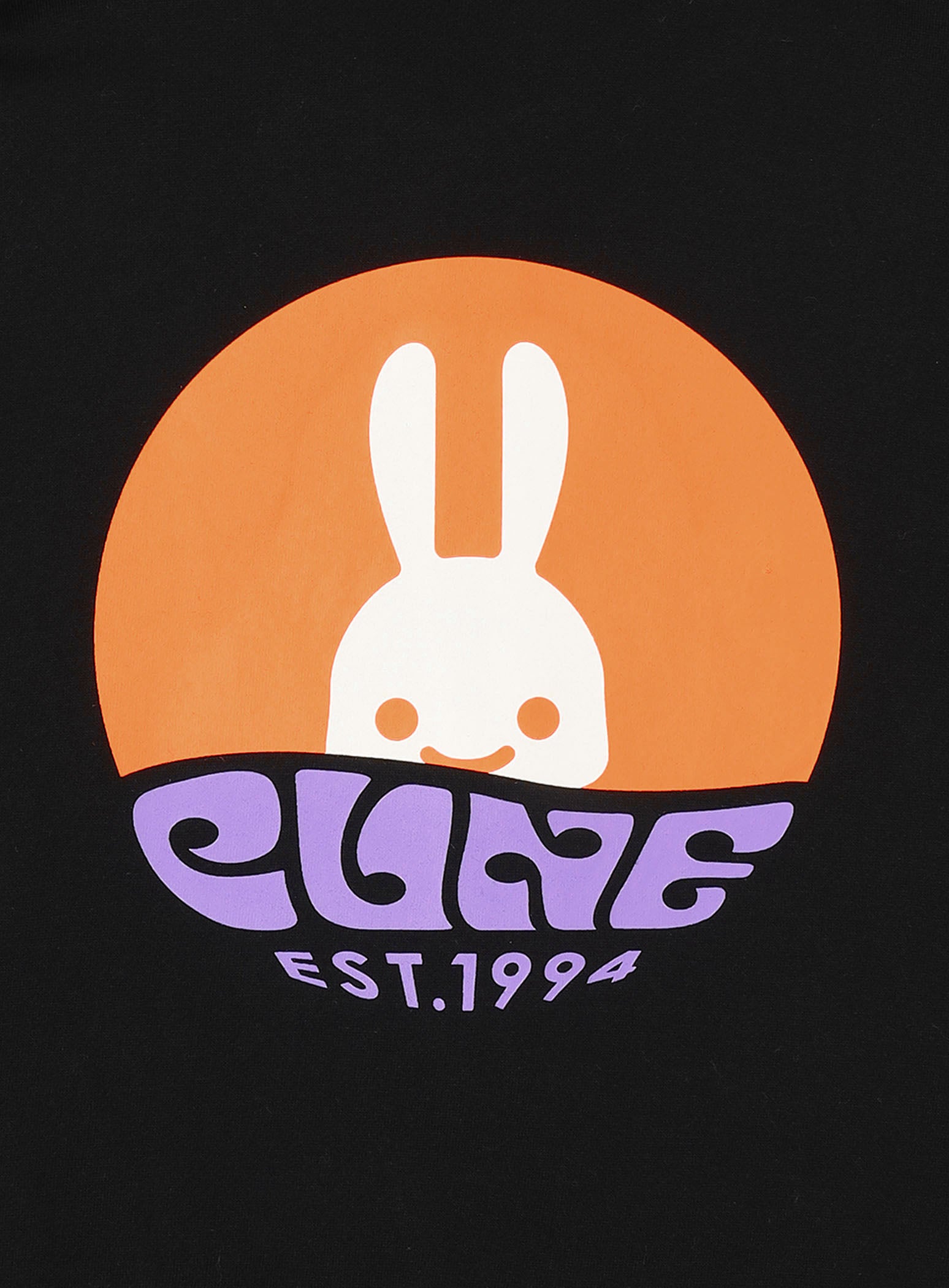 CUNE ZIP PARKA ロゴ