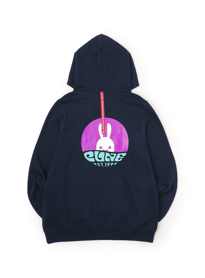 CUNE PULL PARKA ロゴ