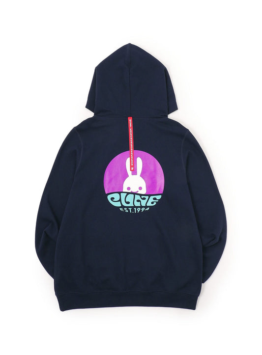 CUNE PULL PARKA ロゴ