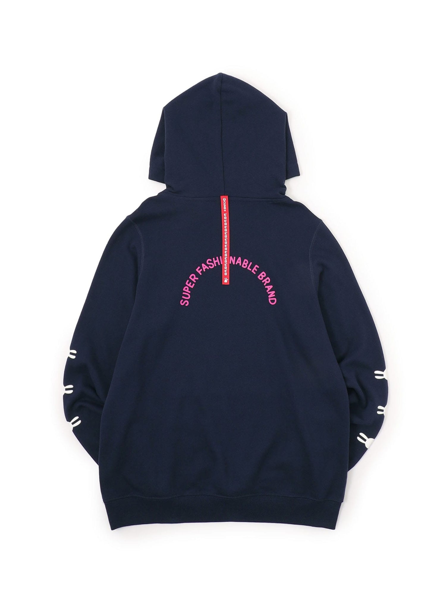 CUNE PULL PARKA 徒歩
