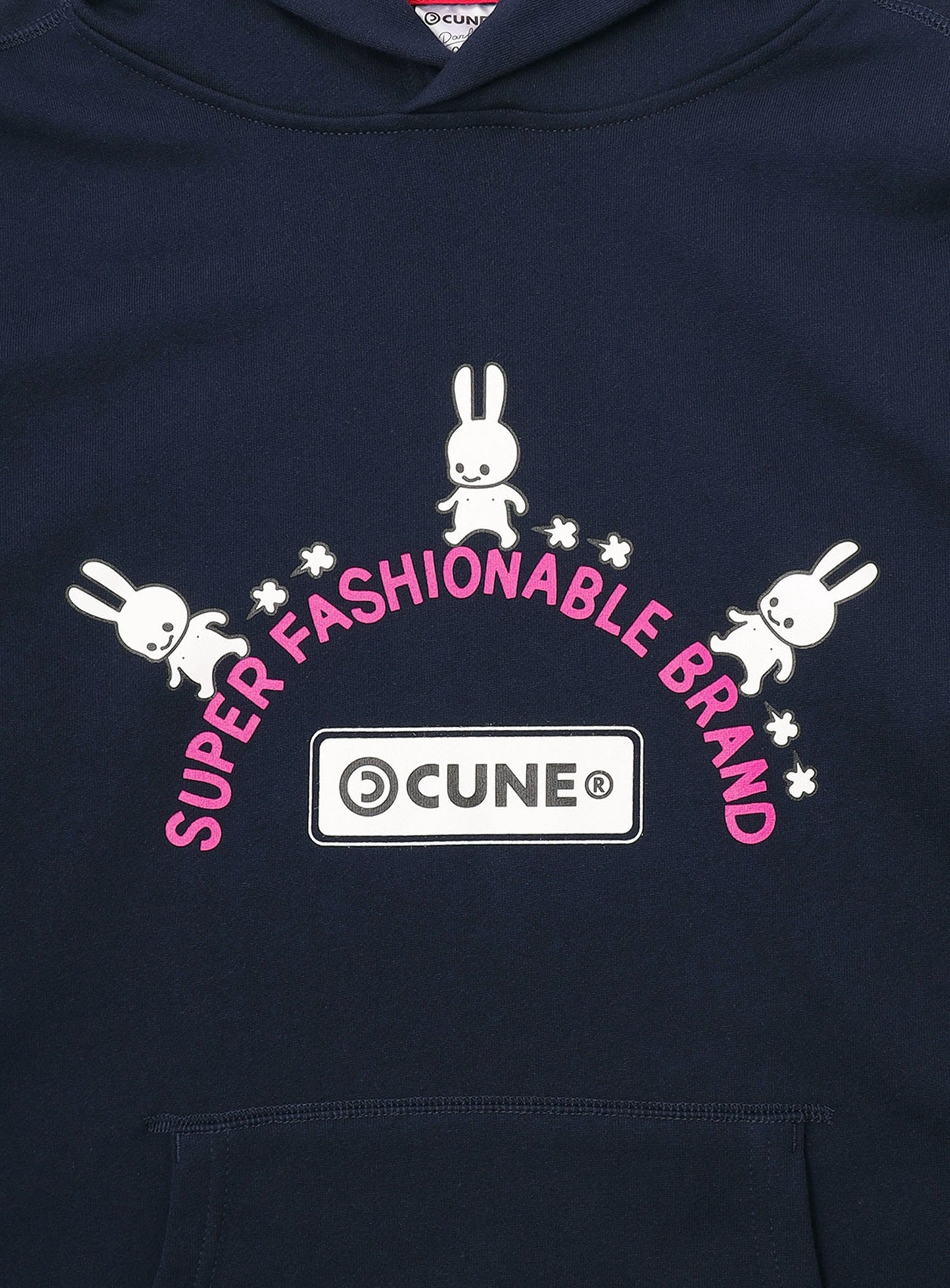 CUNE PULL PARKA 徒歩