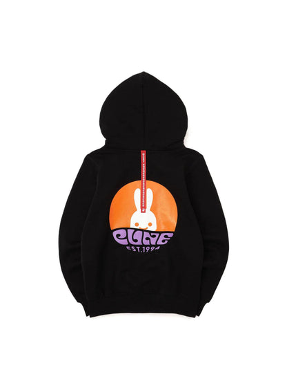 CUNE KIDS PARKA ロゴ