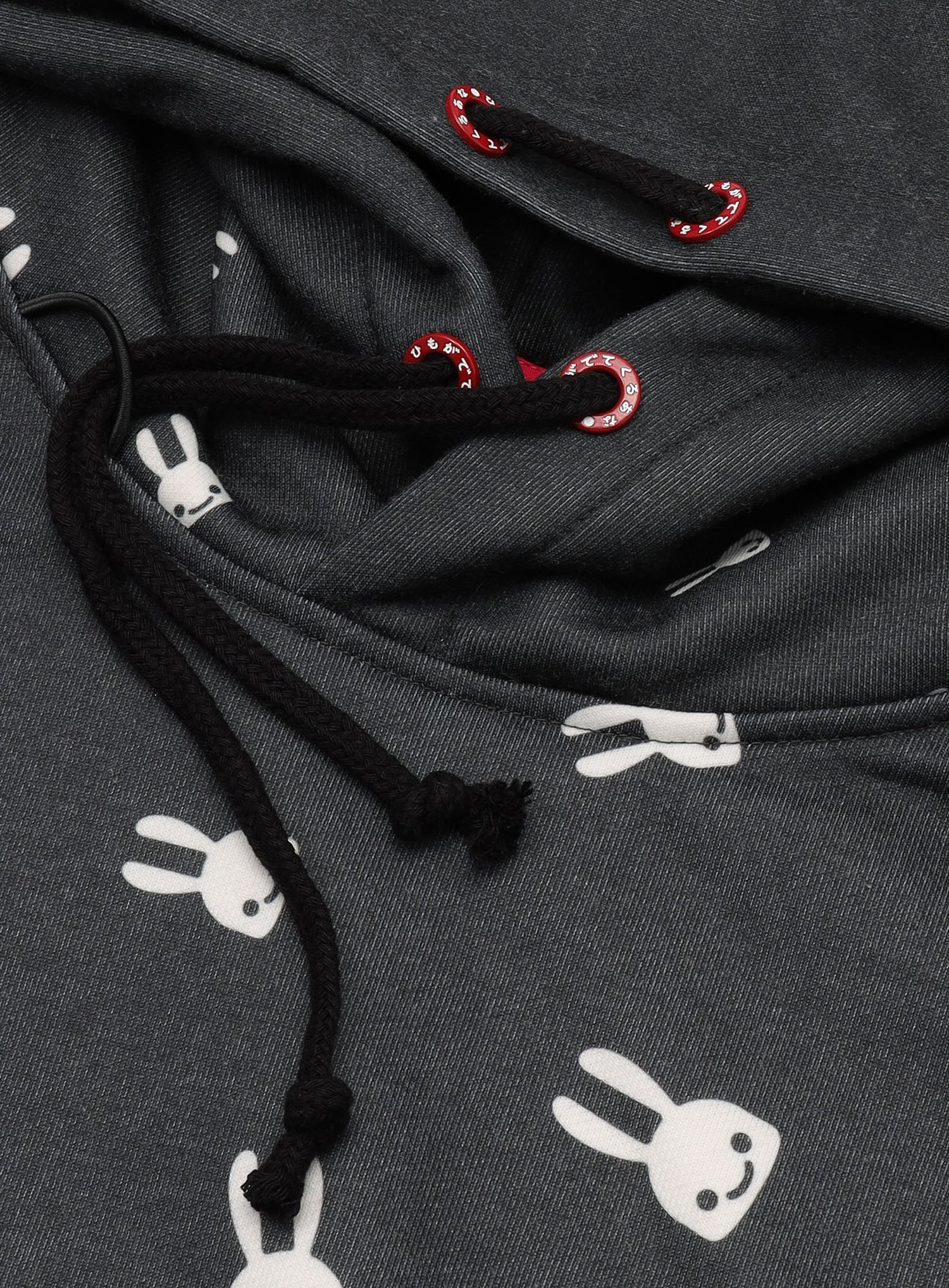 降り積もるウサギパーカー