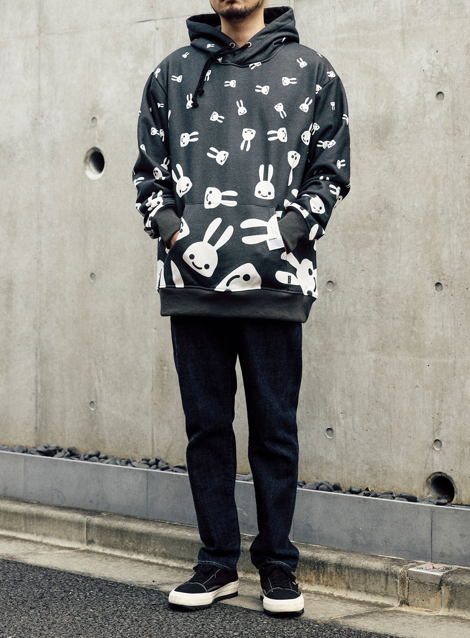 降り積もるウサギパーカー