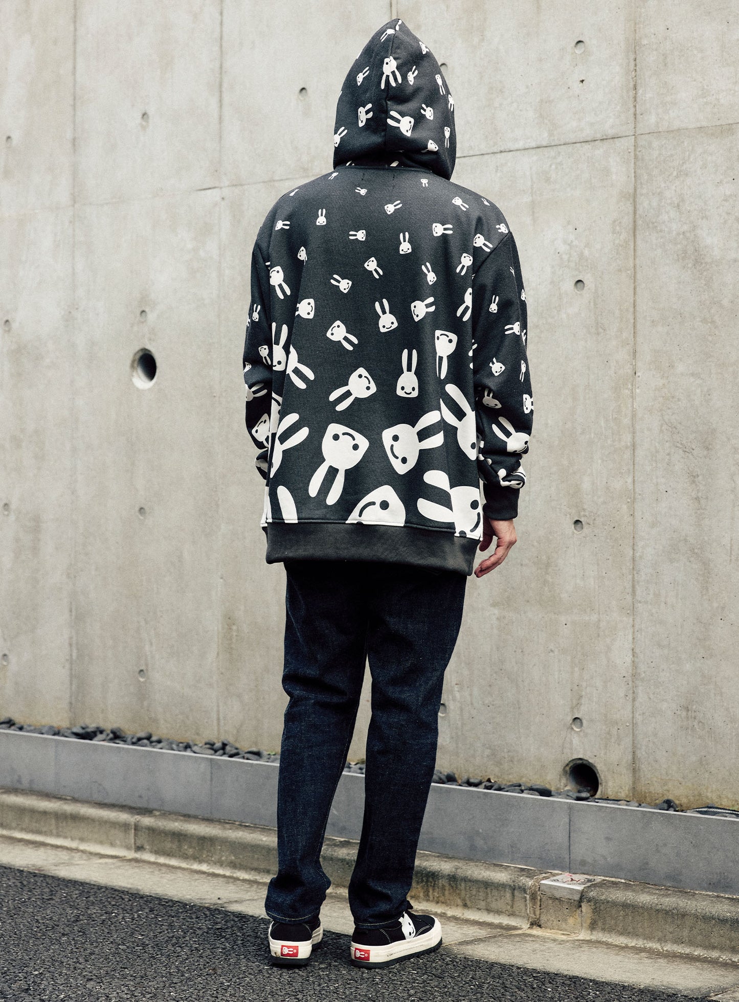 降り積もるウサギパーカー