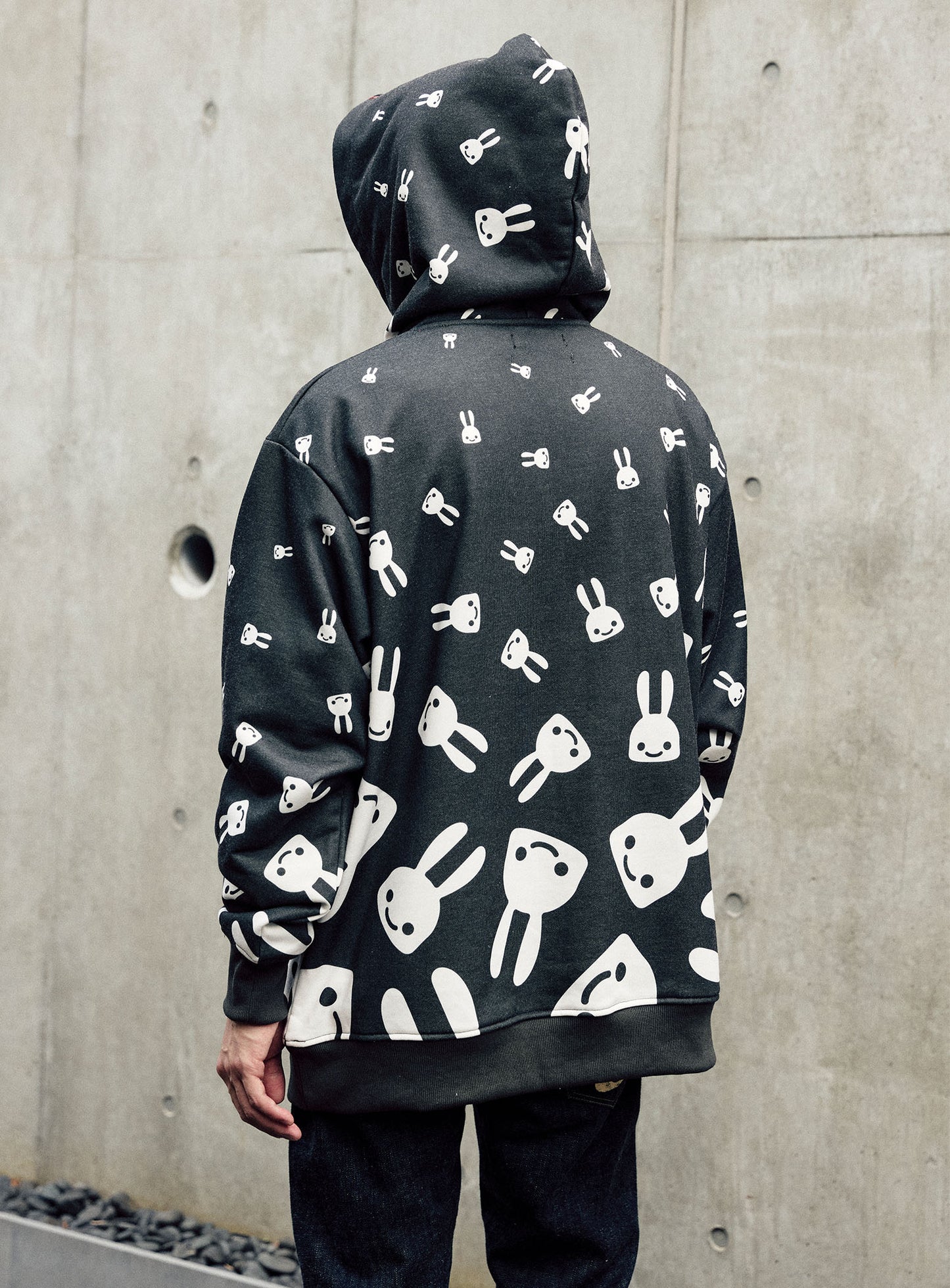 降り積もるウサギパーカー