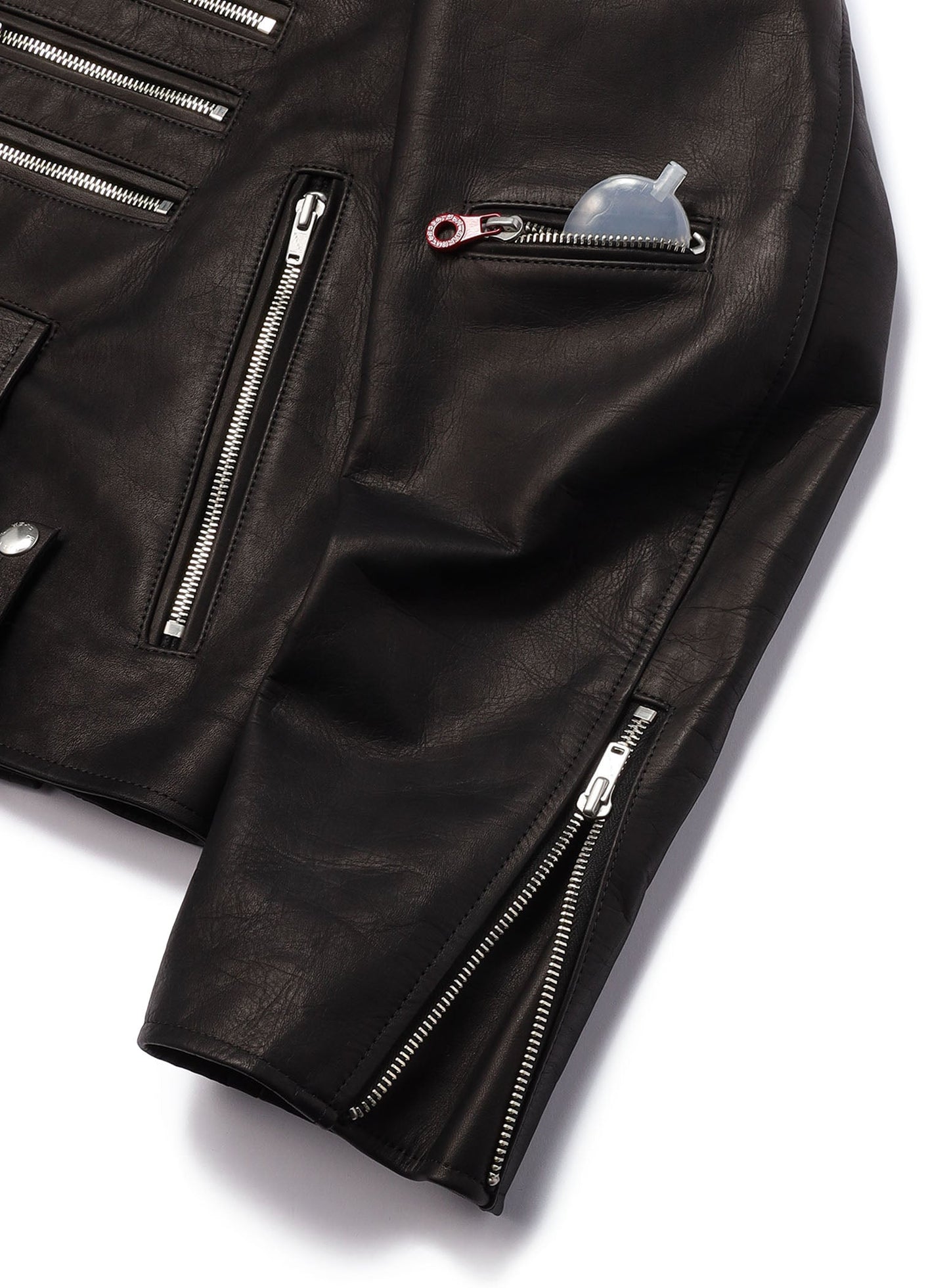 カウレザーの三RIDERS JACKET 白ウサギ