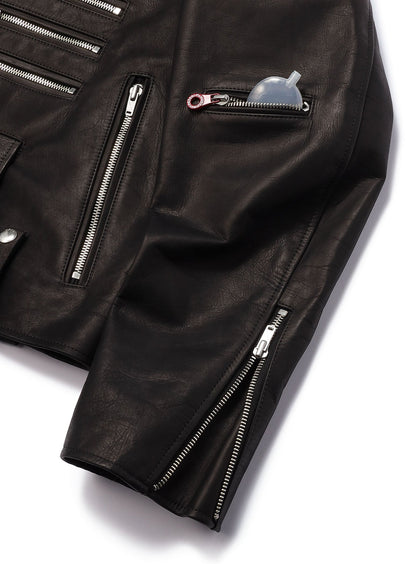 カウレザーの三RIDERS JACKET 白ウサギ