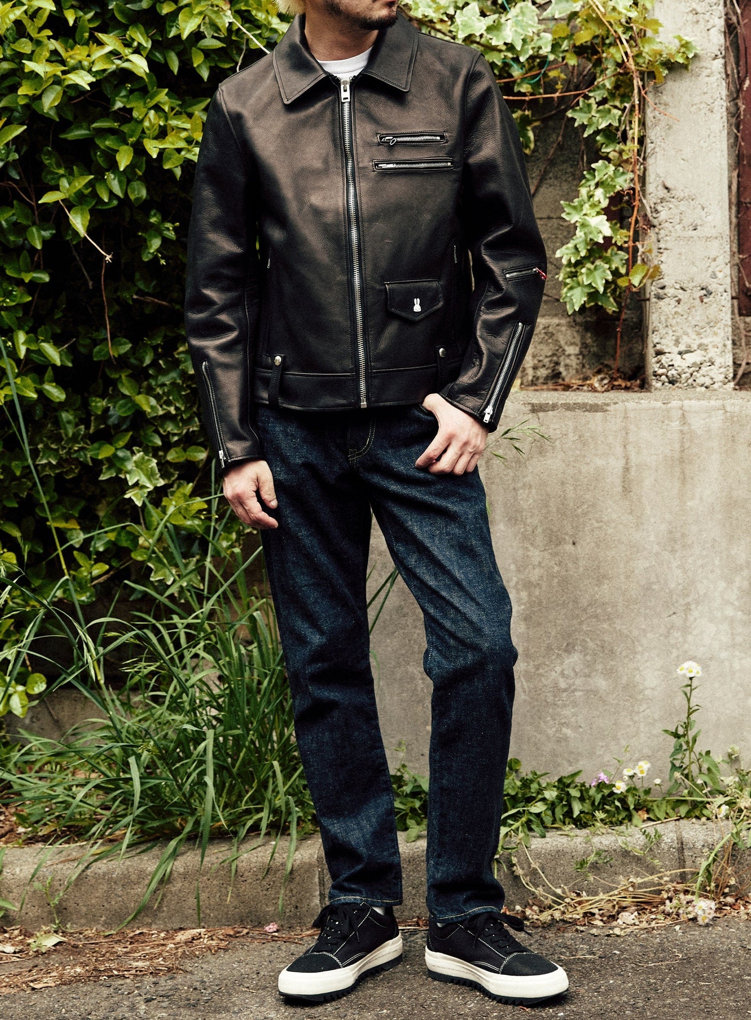 カウレザーの二RIDERS JACKET 白ウサギ