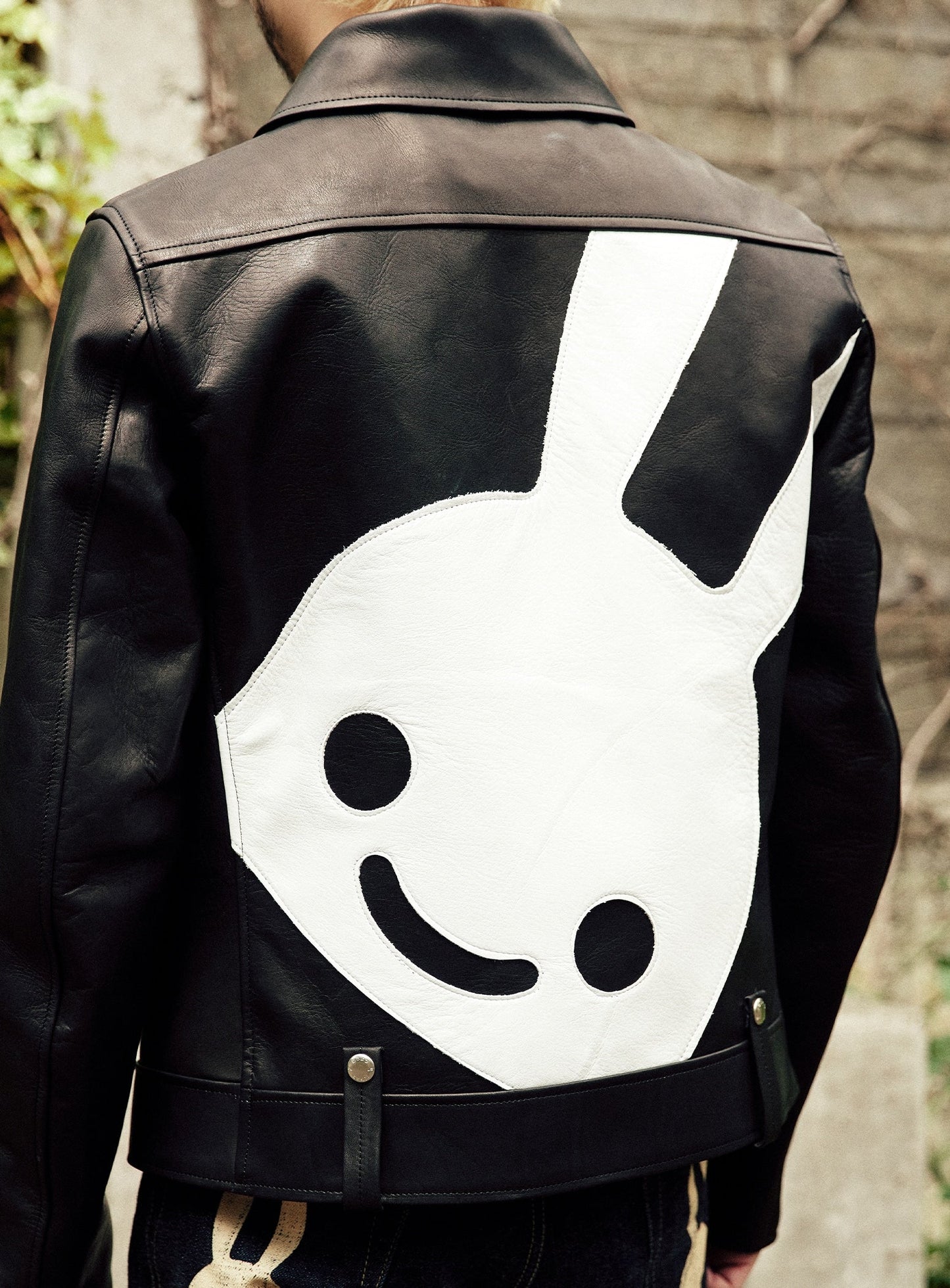 カウレザーの二RIDERS JACKET 白ウサギ