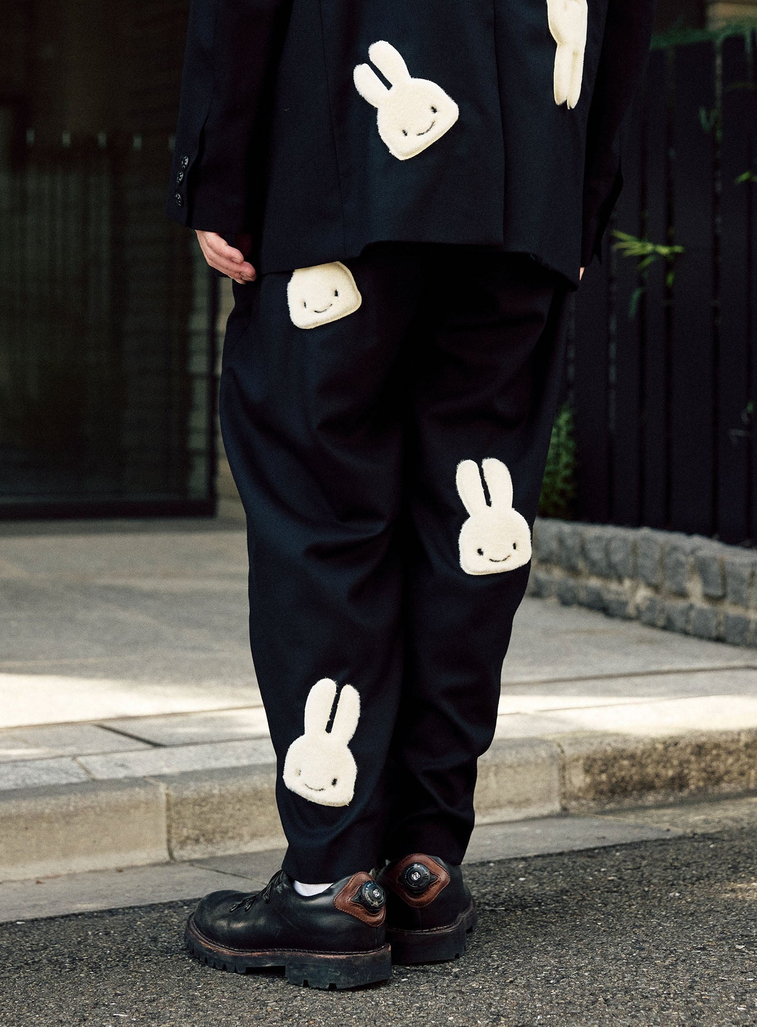 ウールギャバワイドスラックス ウサギたくさん