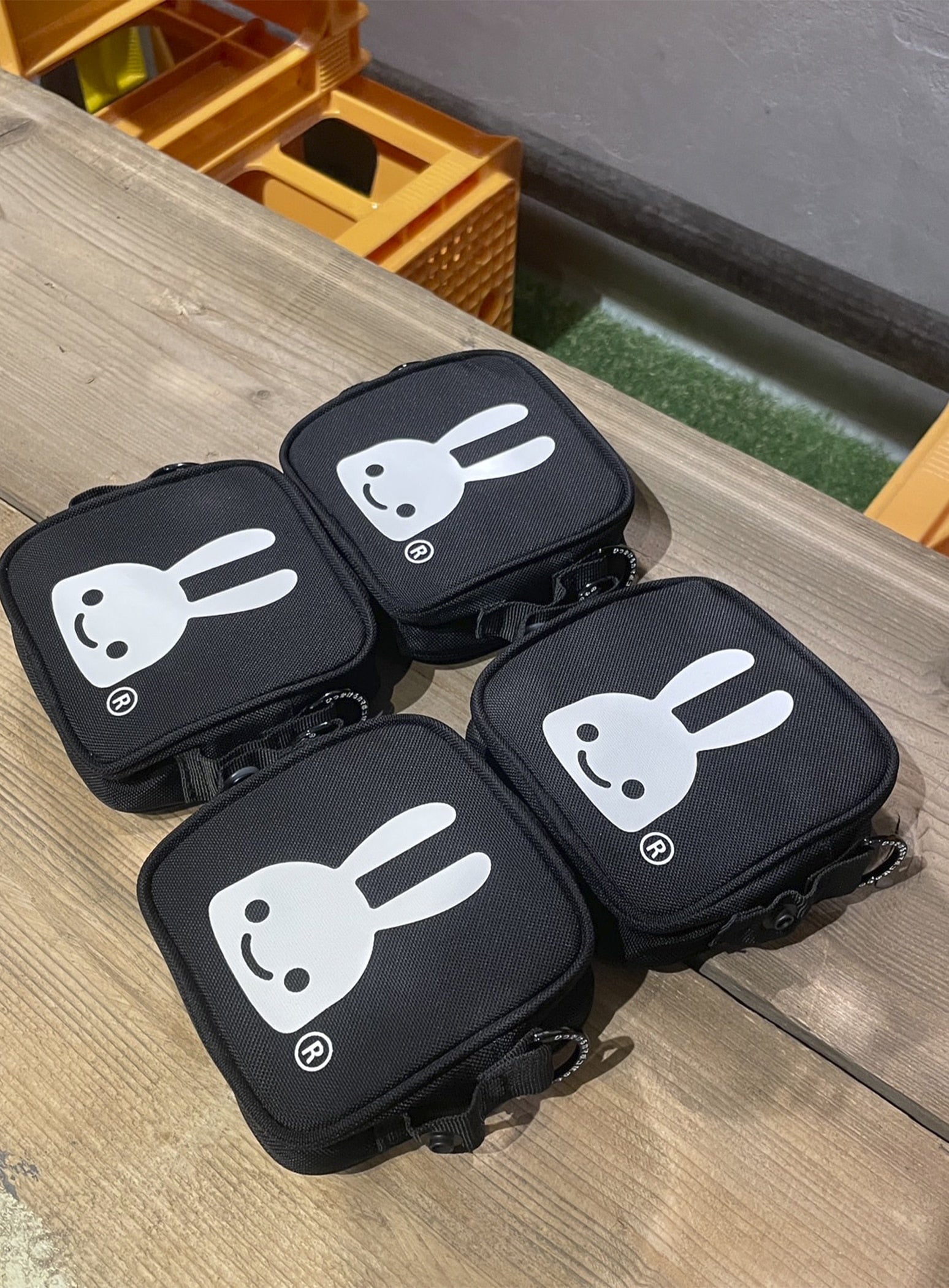 CUNEナイロンポーチバッグ