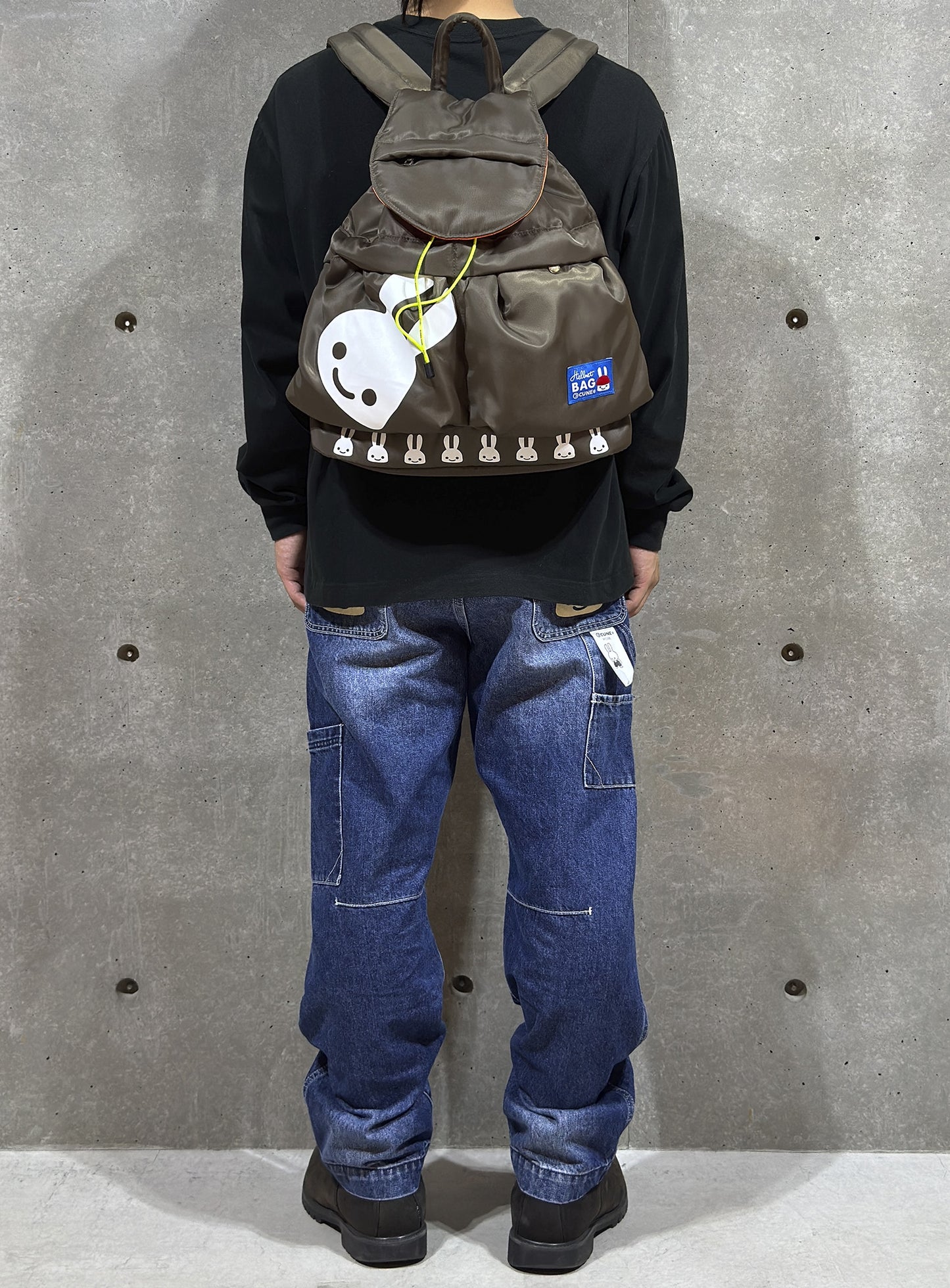 ヘルメットバッグパック