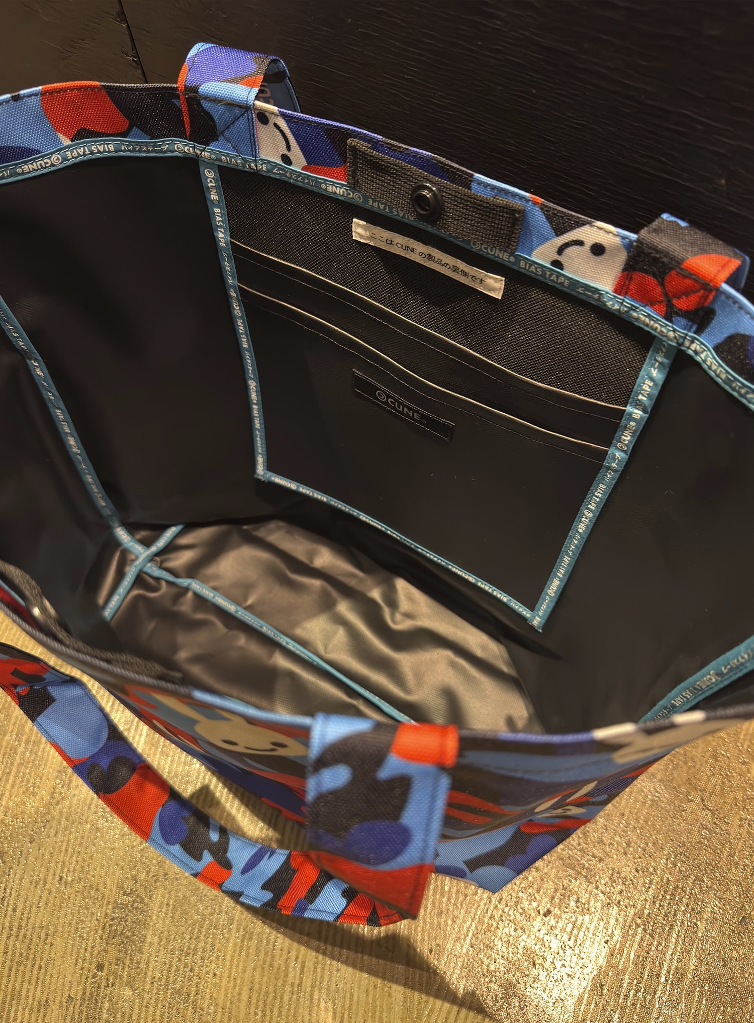 トートバッグ CUNE 毒CAMO