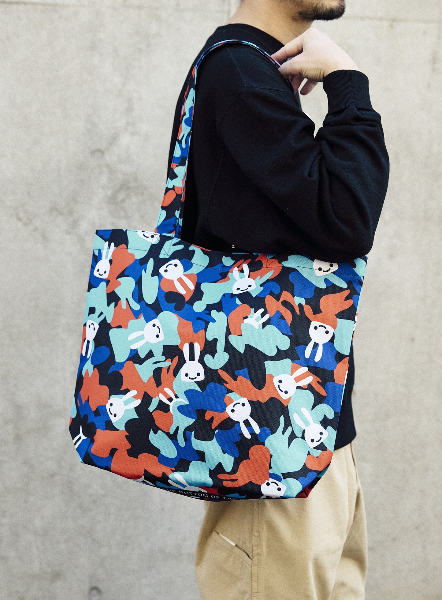 トートバッグ CUNE 毒CAMO