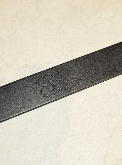 ウサギがいっぱいバックルスタッズレザーベルト