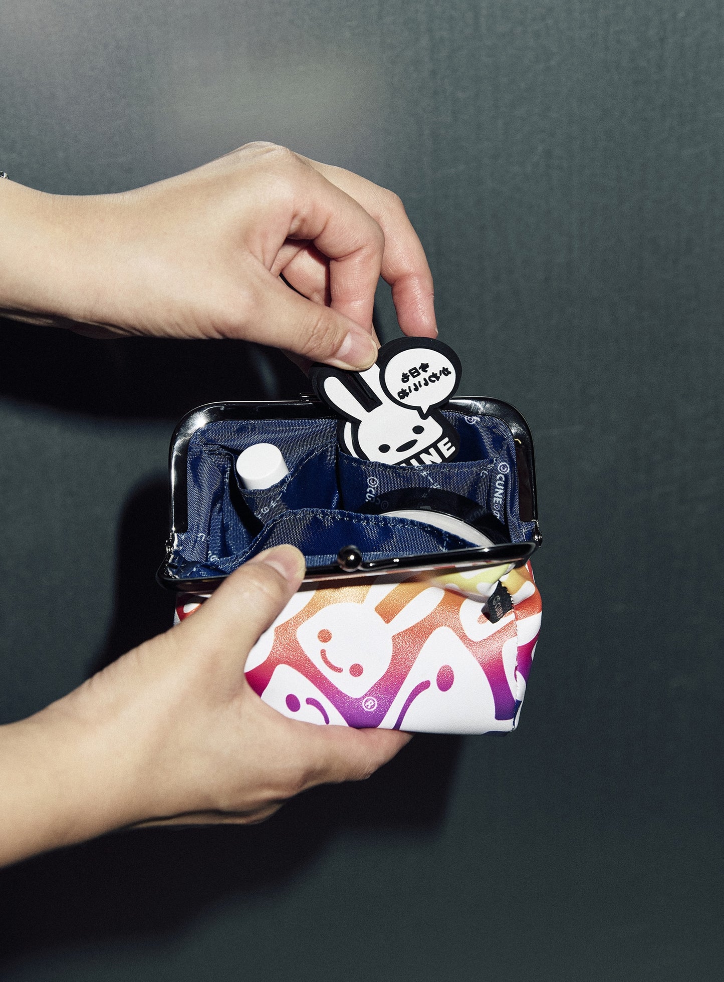 がま口財布 ぐにゃぐにゃウサギ