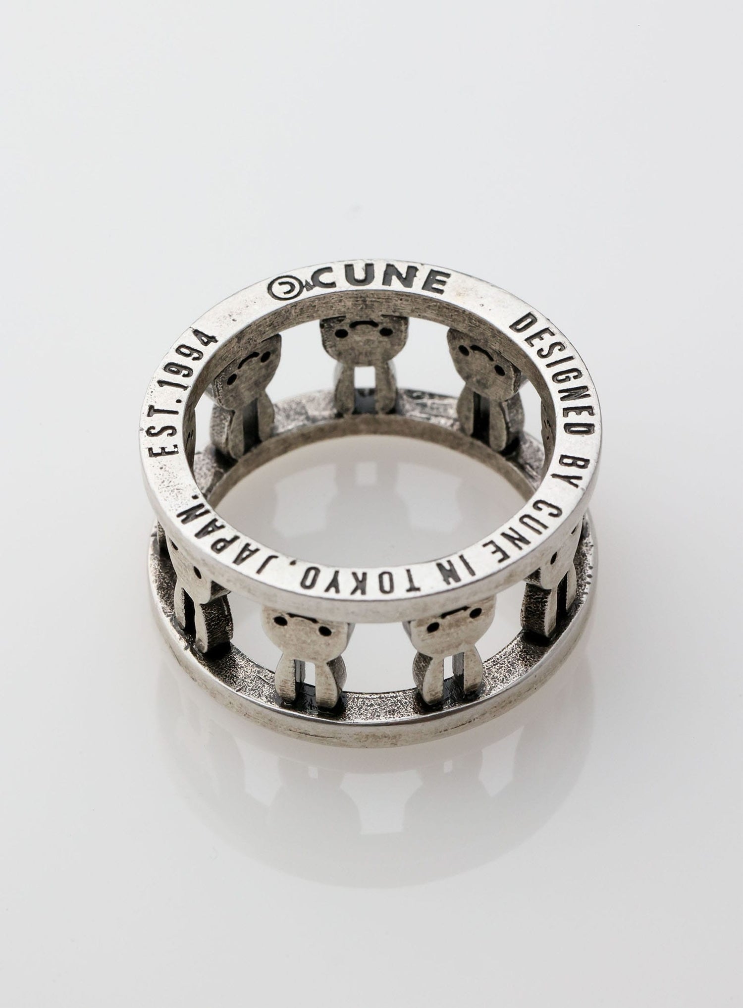 ウサギぐるりリング