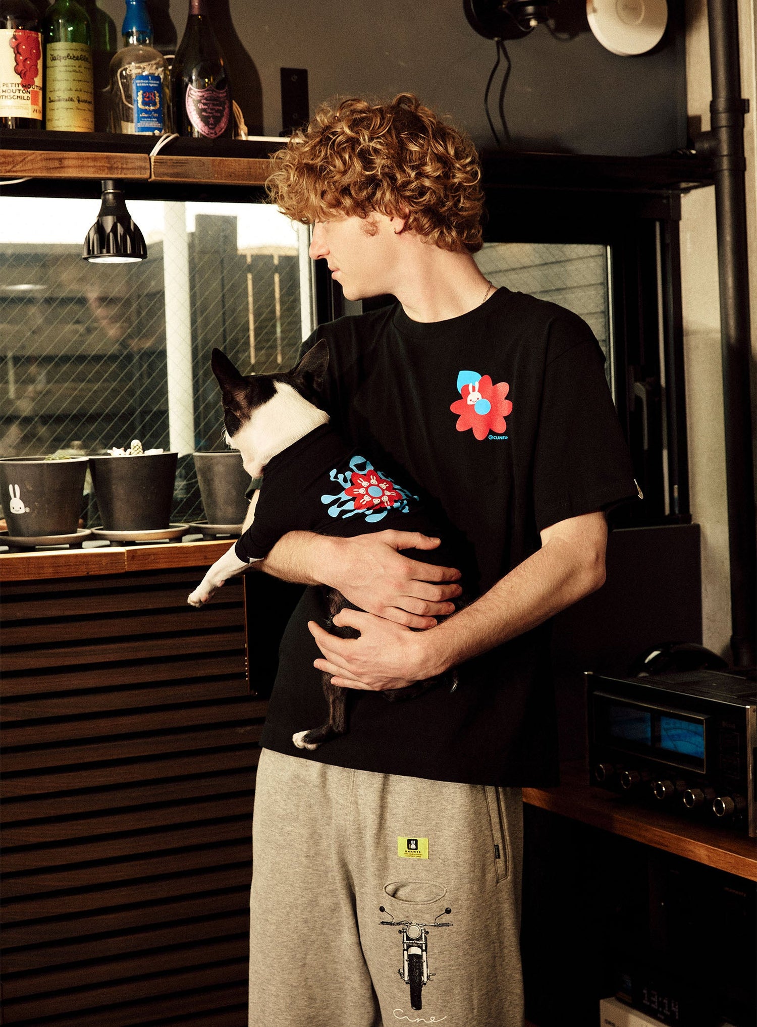 犬と人 犬のS/S Tee フラワー
