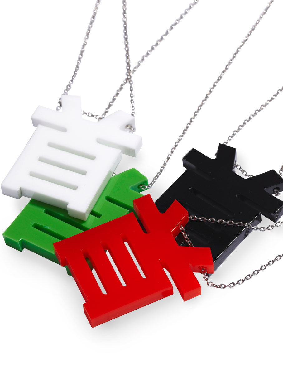 「首」ネックレス