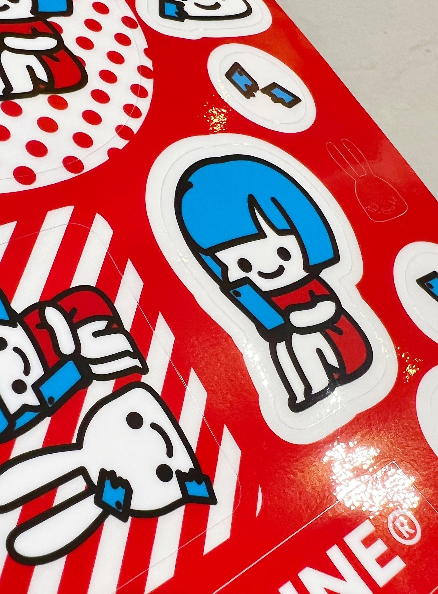 CUNE STORE LIMITED クリアステッカー ケータイ