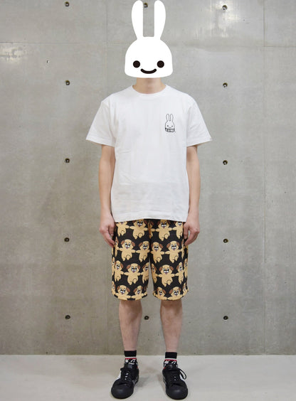 片足上げたいぬショーツ