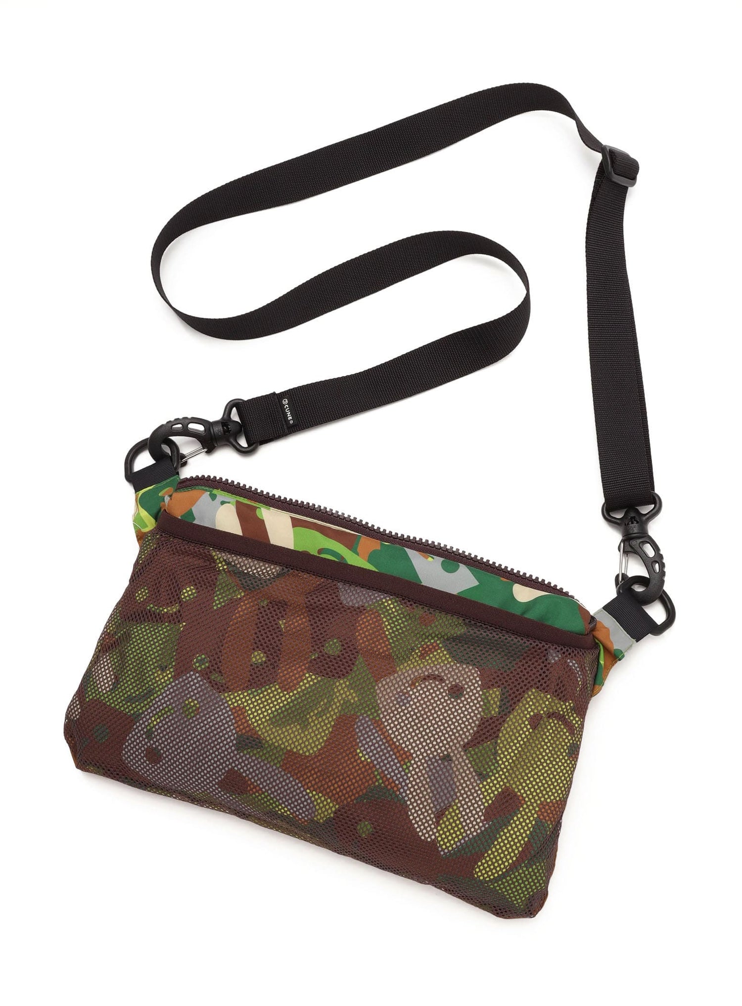 ウサギ迷彩パッカブルブルゾン