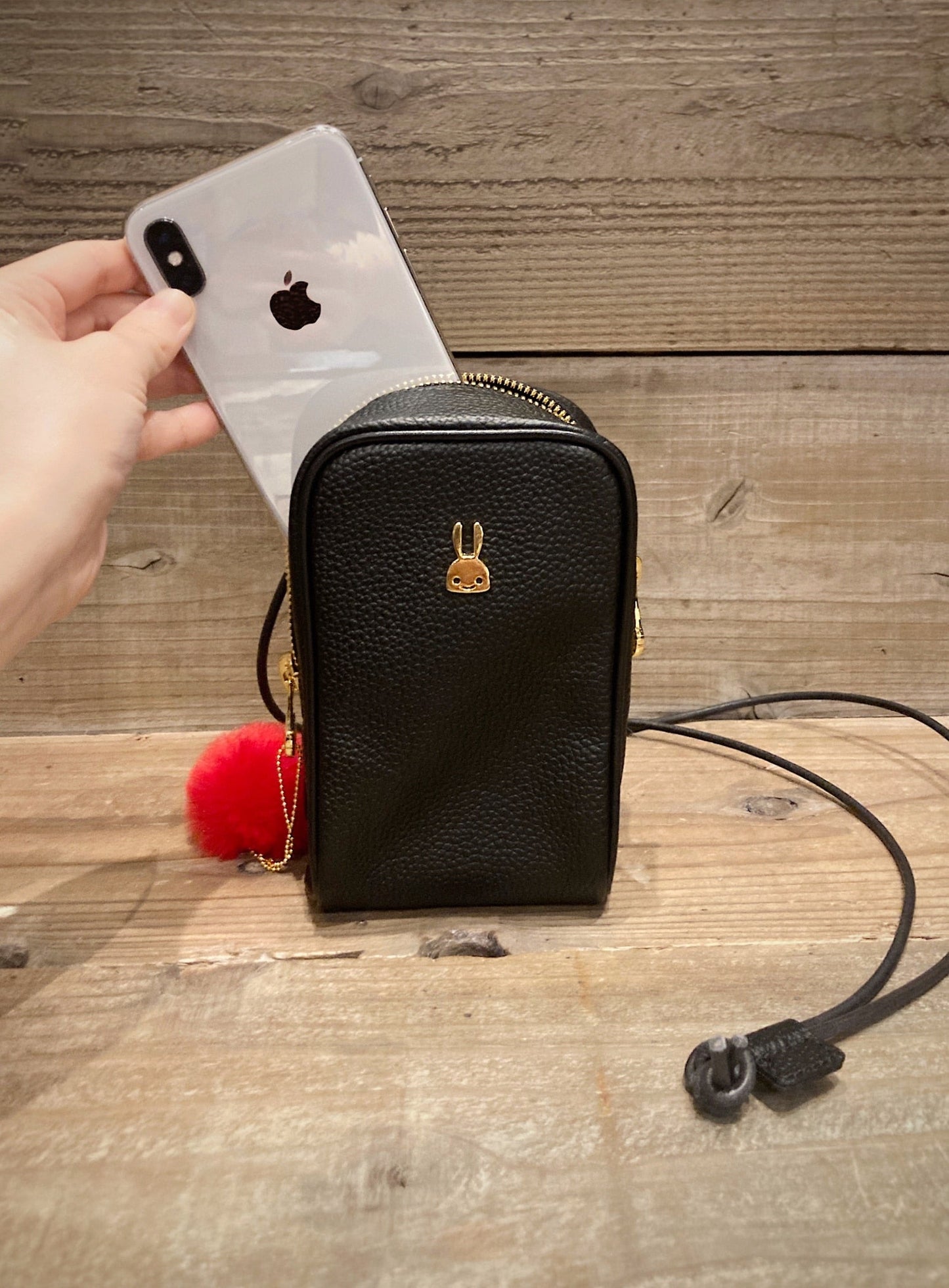 金ウサギレザーポーチバッグ