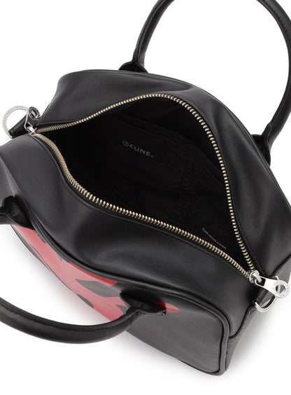 合皮のハンドバッグ