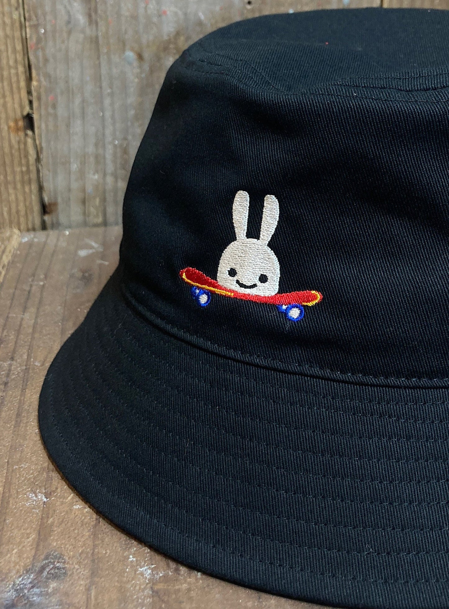 刺繍のバケットハット 23SS