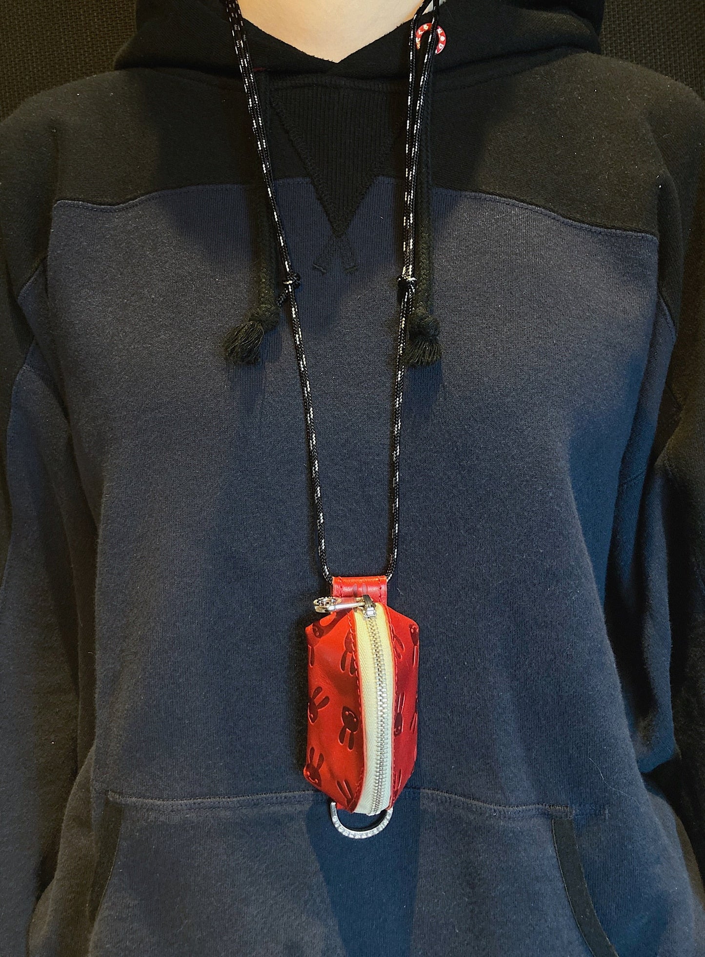 レザー首かけコインケース