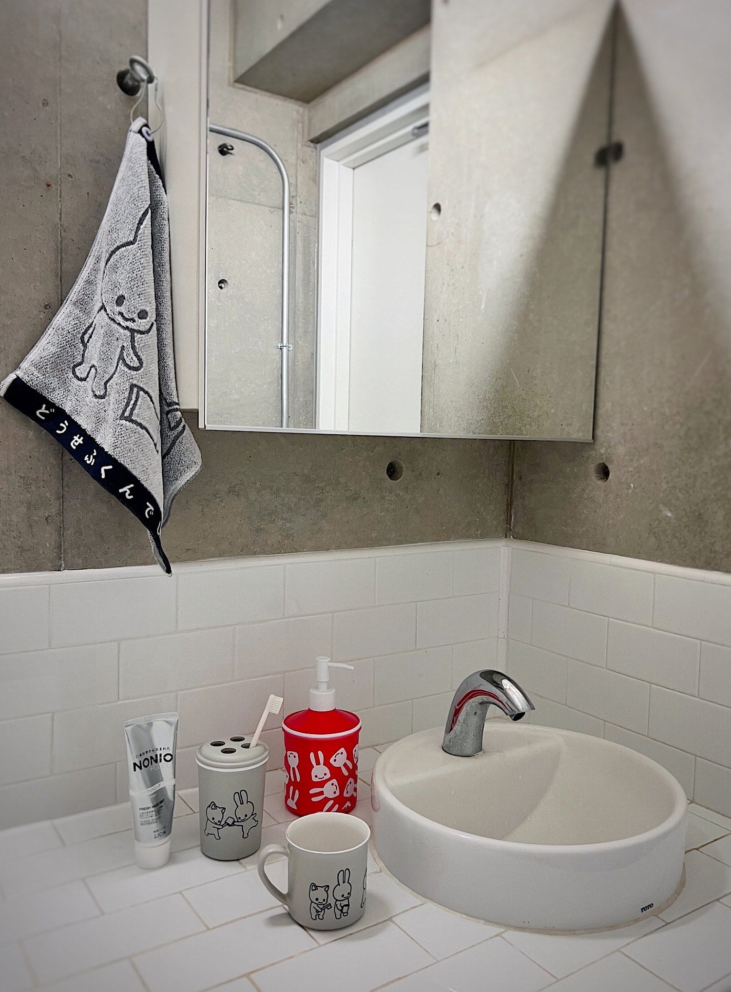 歯みがきコップ