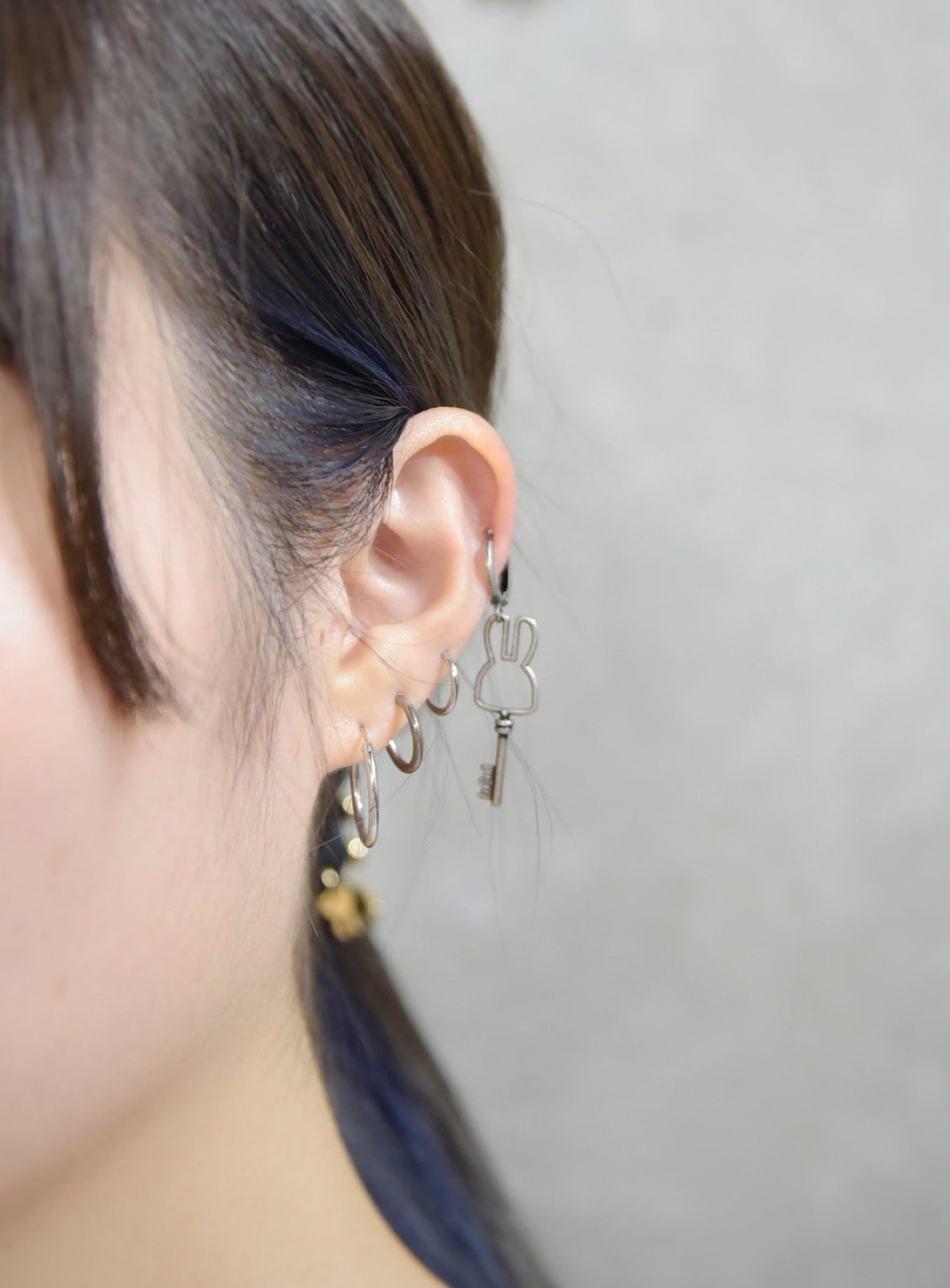 ウサギ鍵ピアス 1P