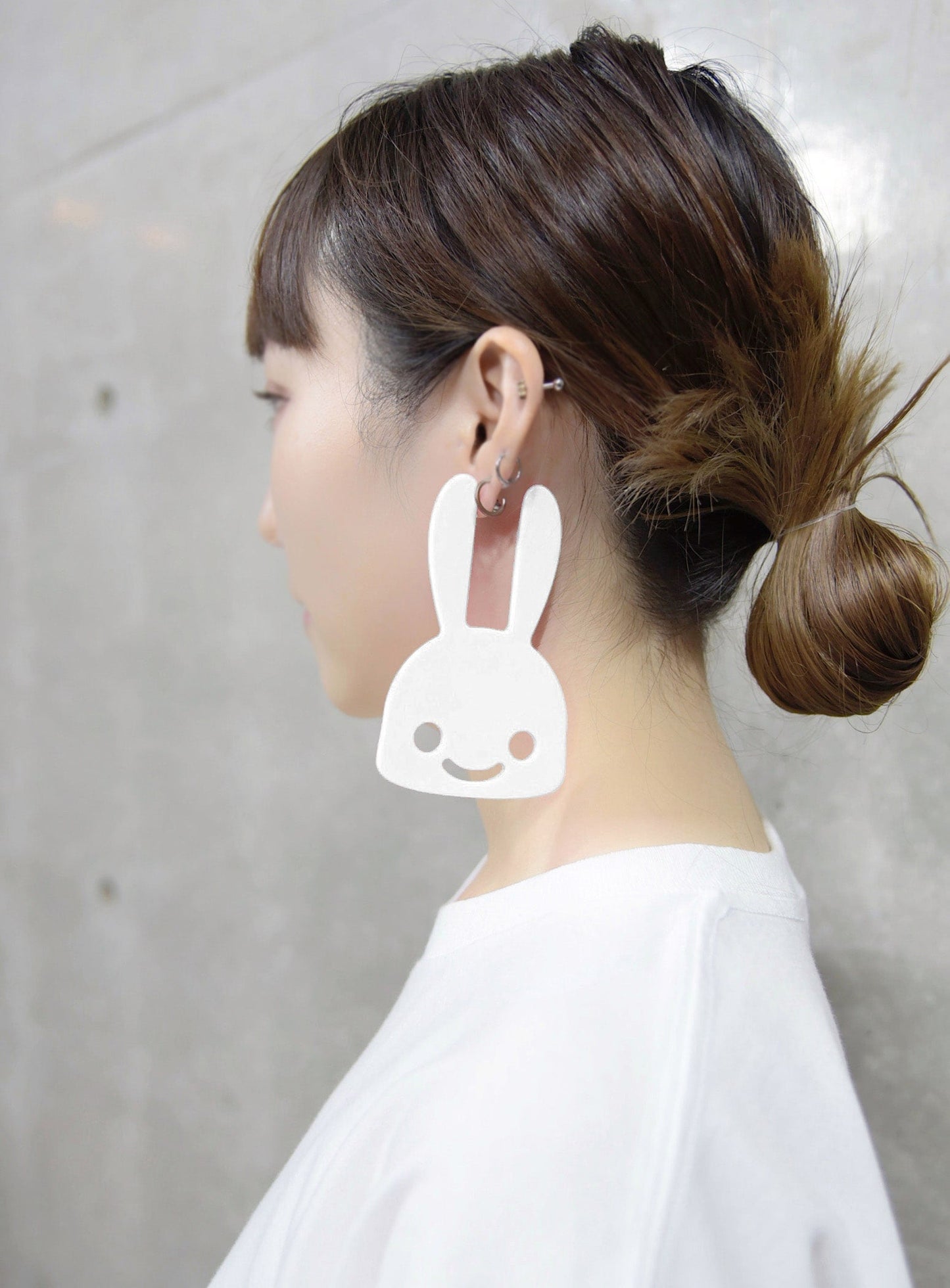 アクリルビッグウサギピアス 2P