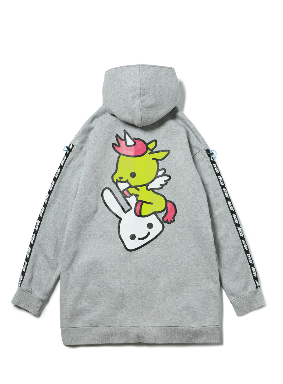 袖に縦ゴム1本のジップパーカー