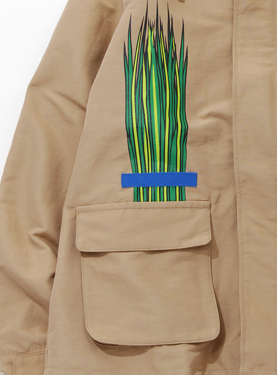 ニラマウンテンパーカー