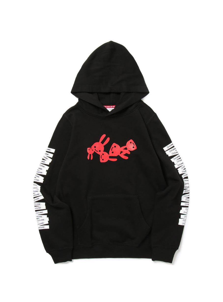 CUNE PULL PARKA タグ