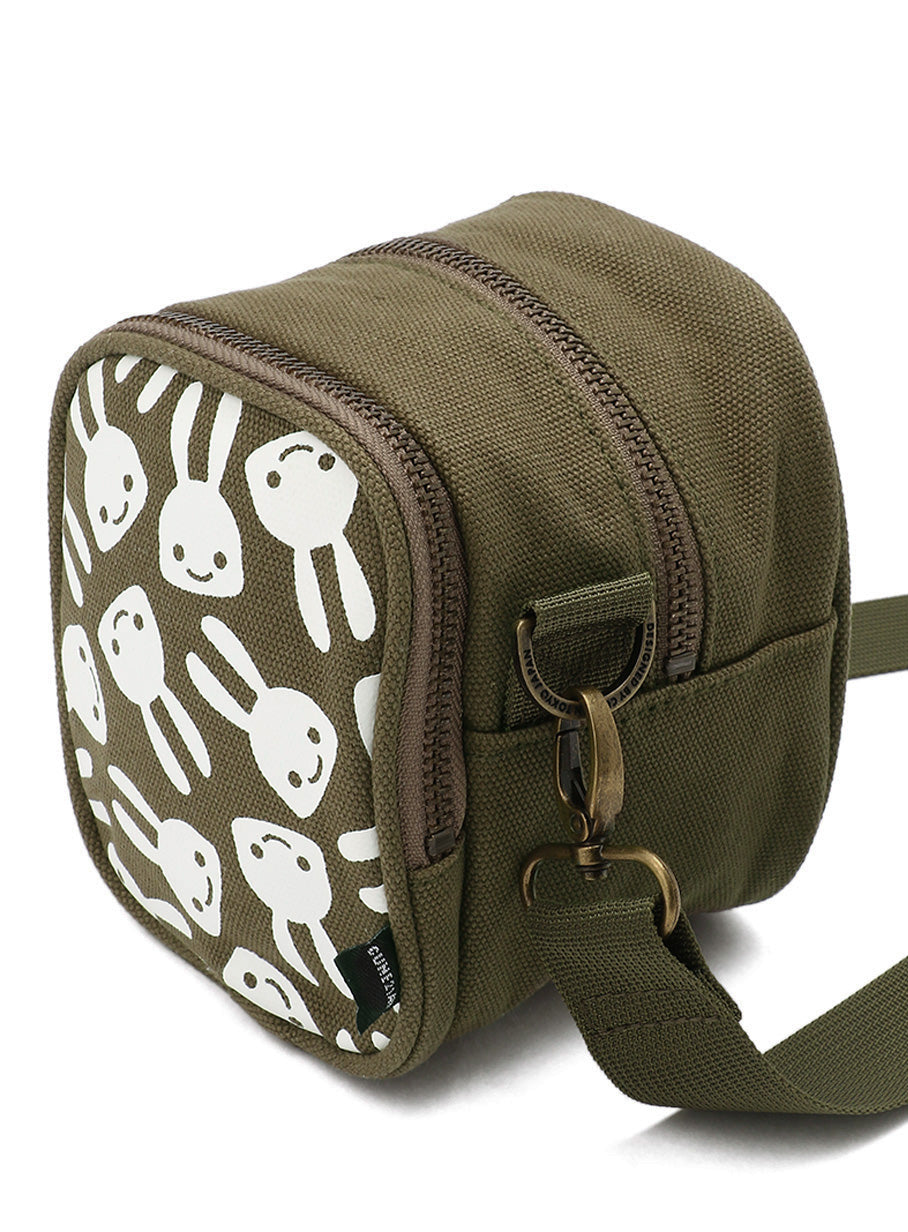 奥行きショルダーポーチ