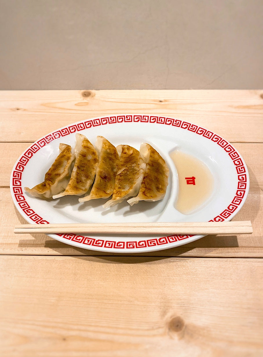 株式会社くるくるわんわん寿司の餃子皿
