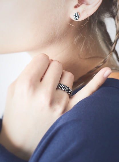 ウサギと凹ピアス 2P