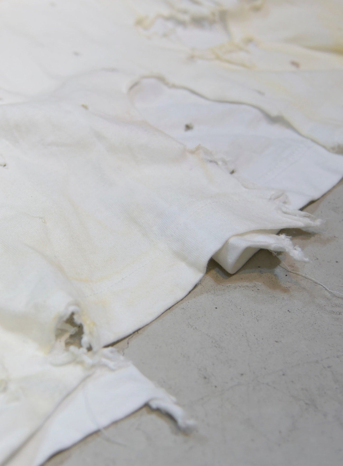ボロボロなS/S Tee