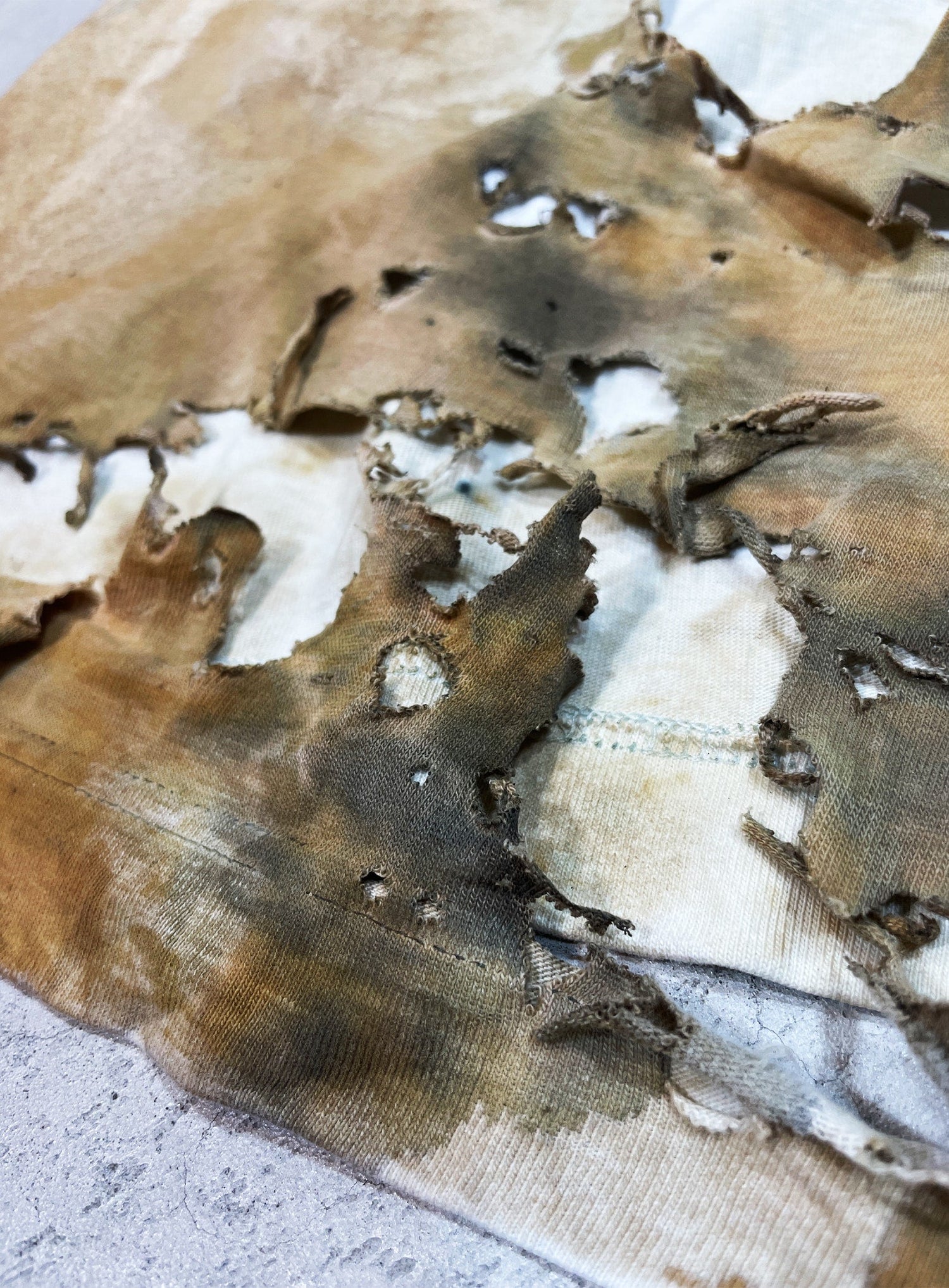 ボロボロなS/S Tee