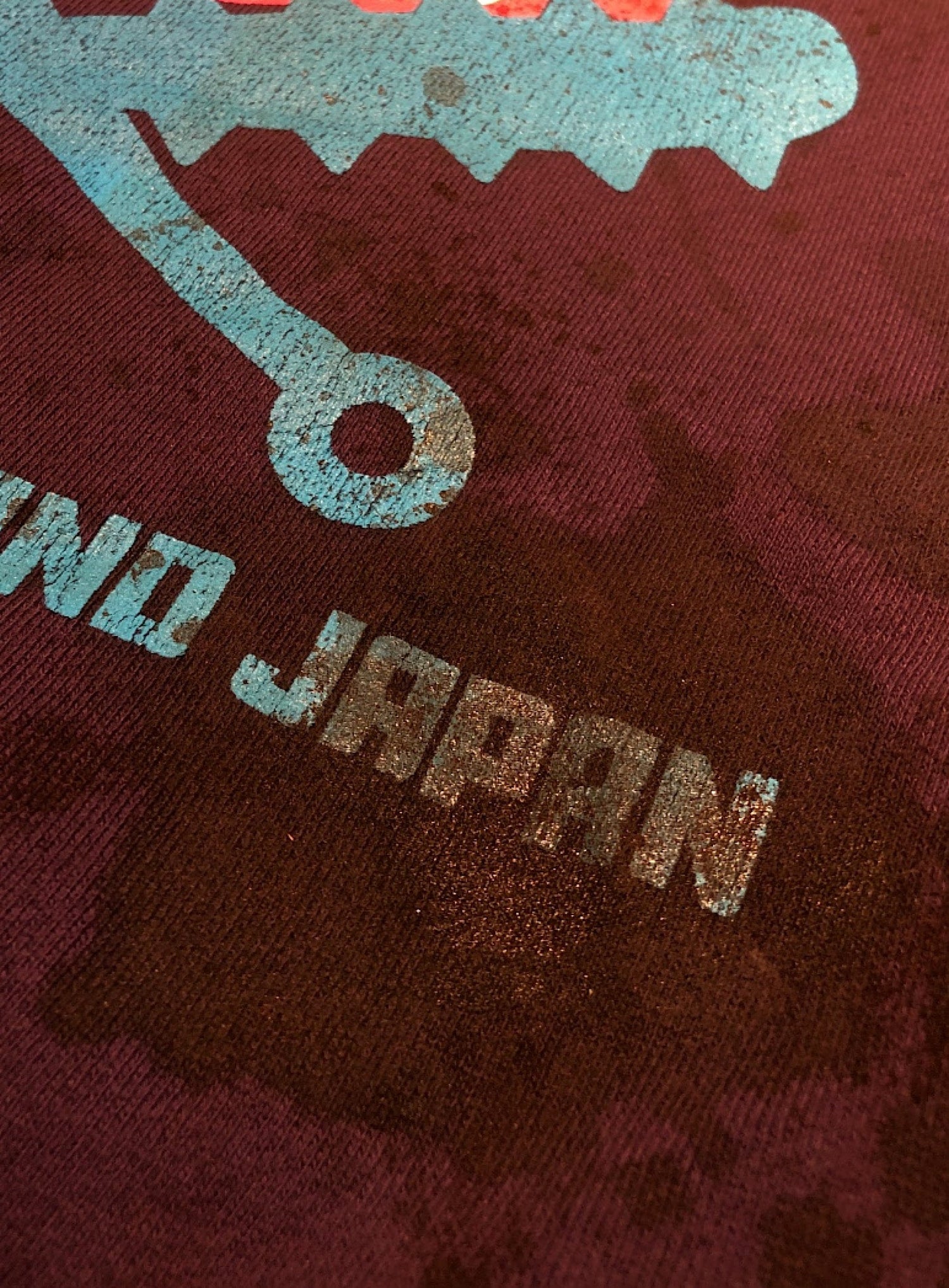 ボロボロなTHLJスーベニアのスウェットスタジャン