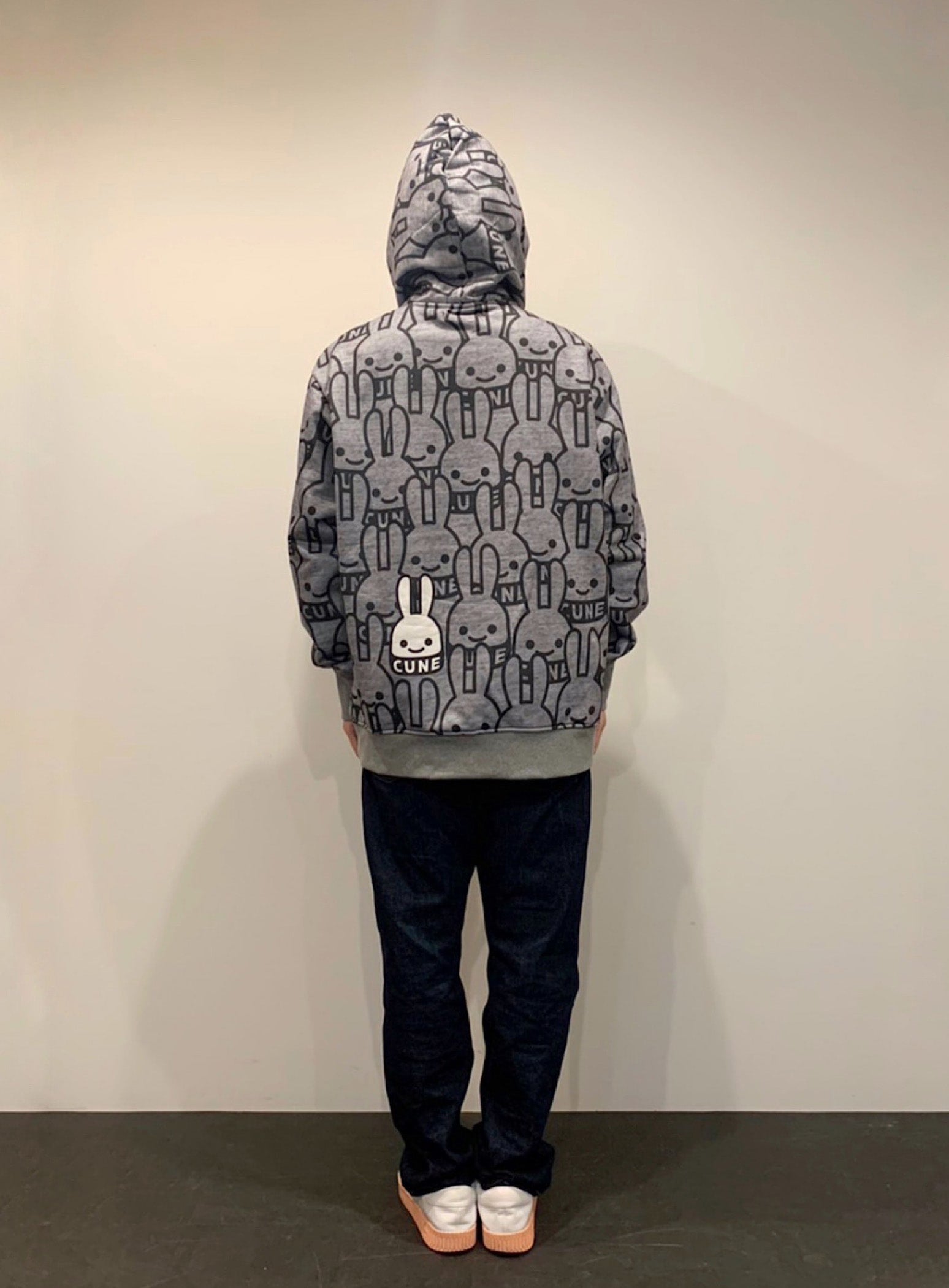 CUNEウサギいっぱいパーカー