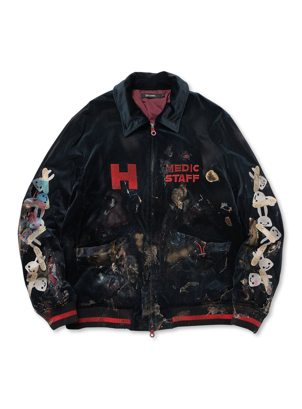 ボロボロなメディカルスタッフのベロアブルゾン