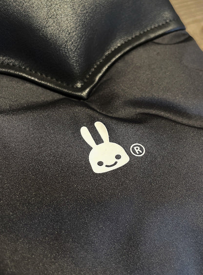 うさぎパッチのダウンベスト