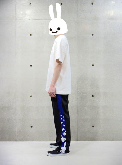 トラックパンツ