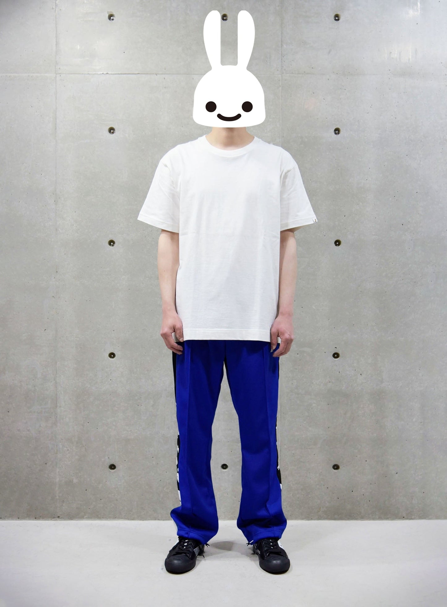 トラックパンツ