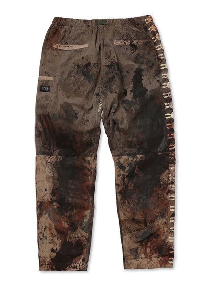 ボロボロな登山パンツ